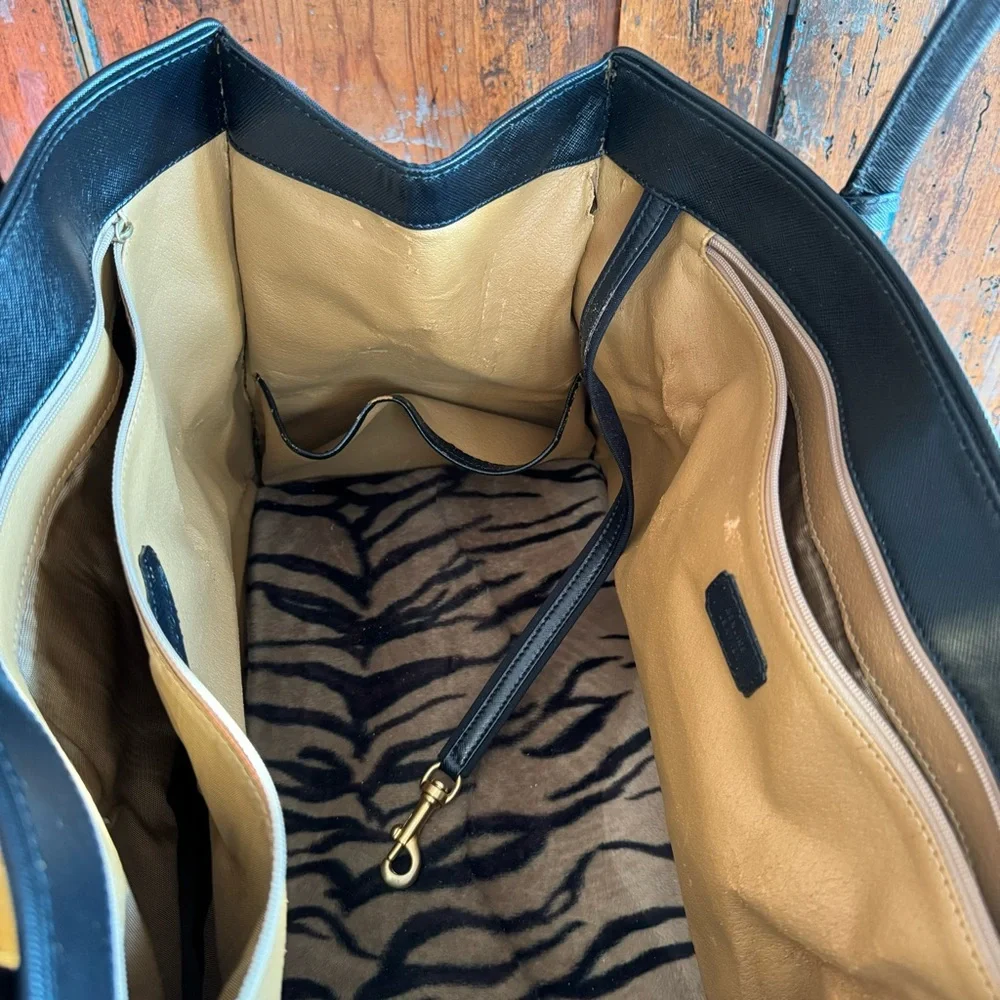 Cece Cord Couture Leather Doggy Duffle RARE! - Picture 8 of 16